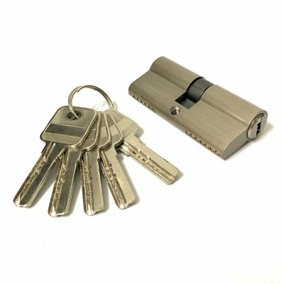 SN CP GP SB AB MAB AC Fermeture à cylindres à deux portes 70 mm Baril de verrouillage