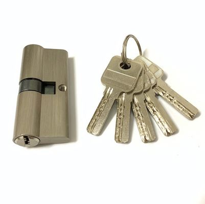 SN CP GP SB AB MAB AC Fermeture à cylindres à deux portes 70 mm Baril de verrouillage